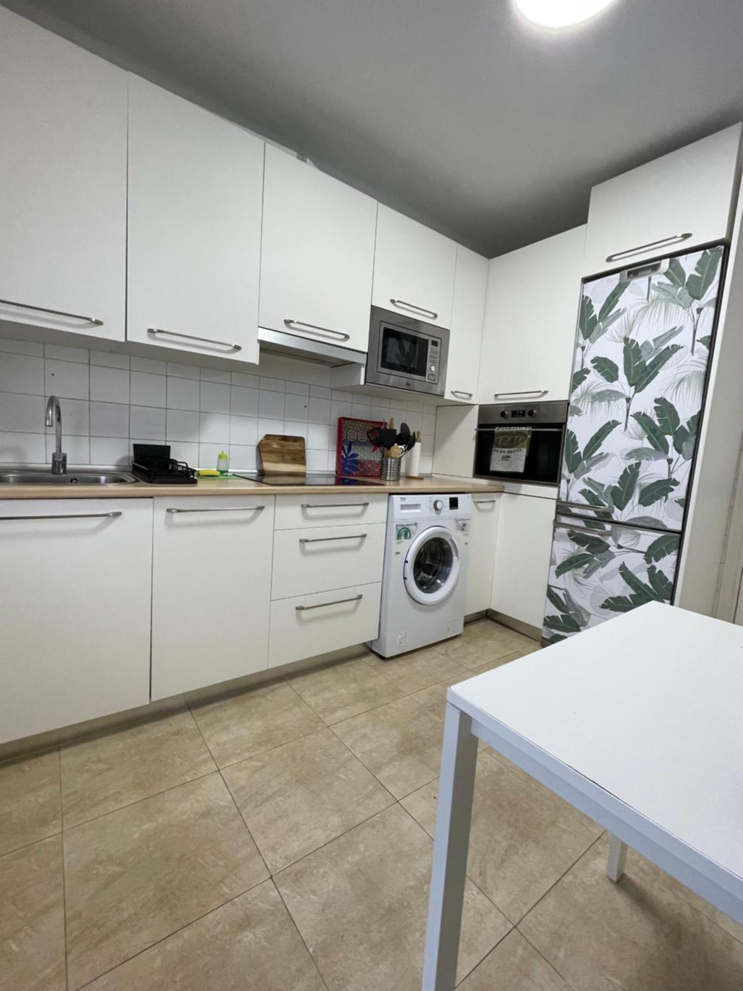 Apartamento En Getxo. Cercano Al Puerto Viejo Bagian luar foto