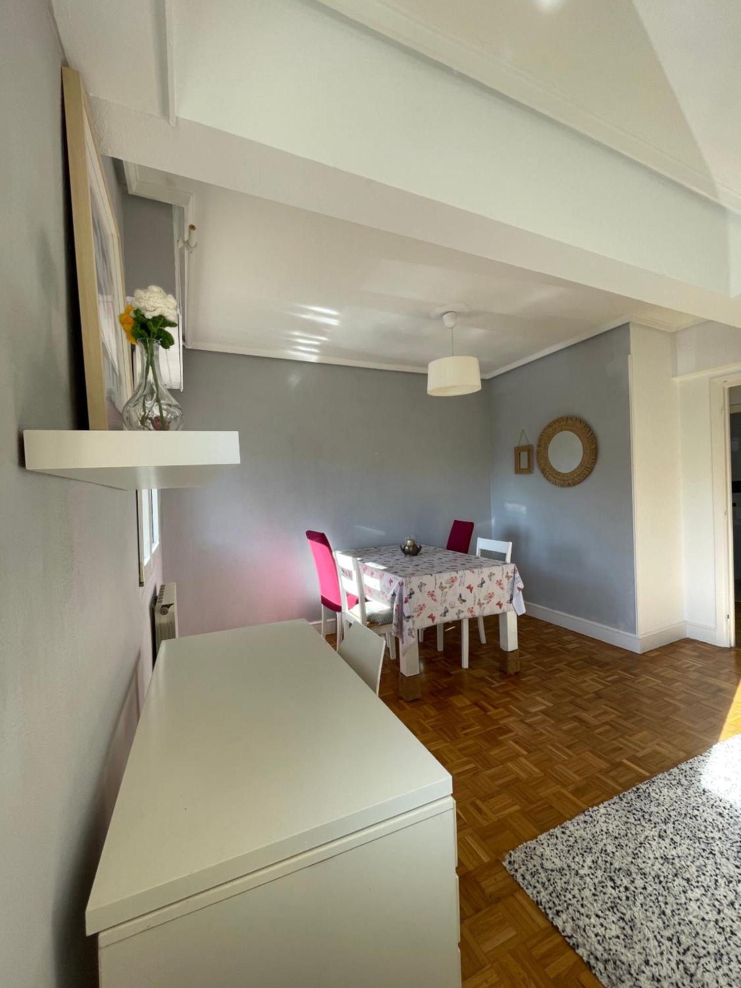Apartamento En Getxo. Cercano Al Puerto Viejo Bagian luar foto
